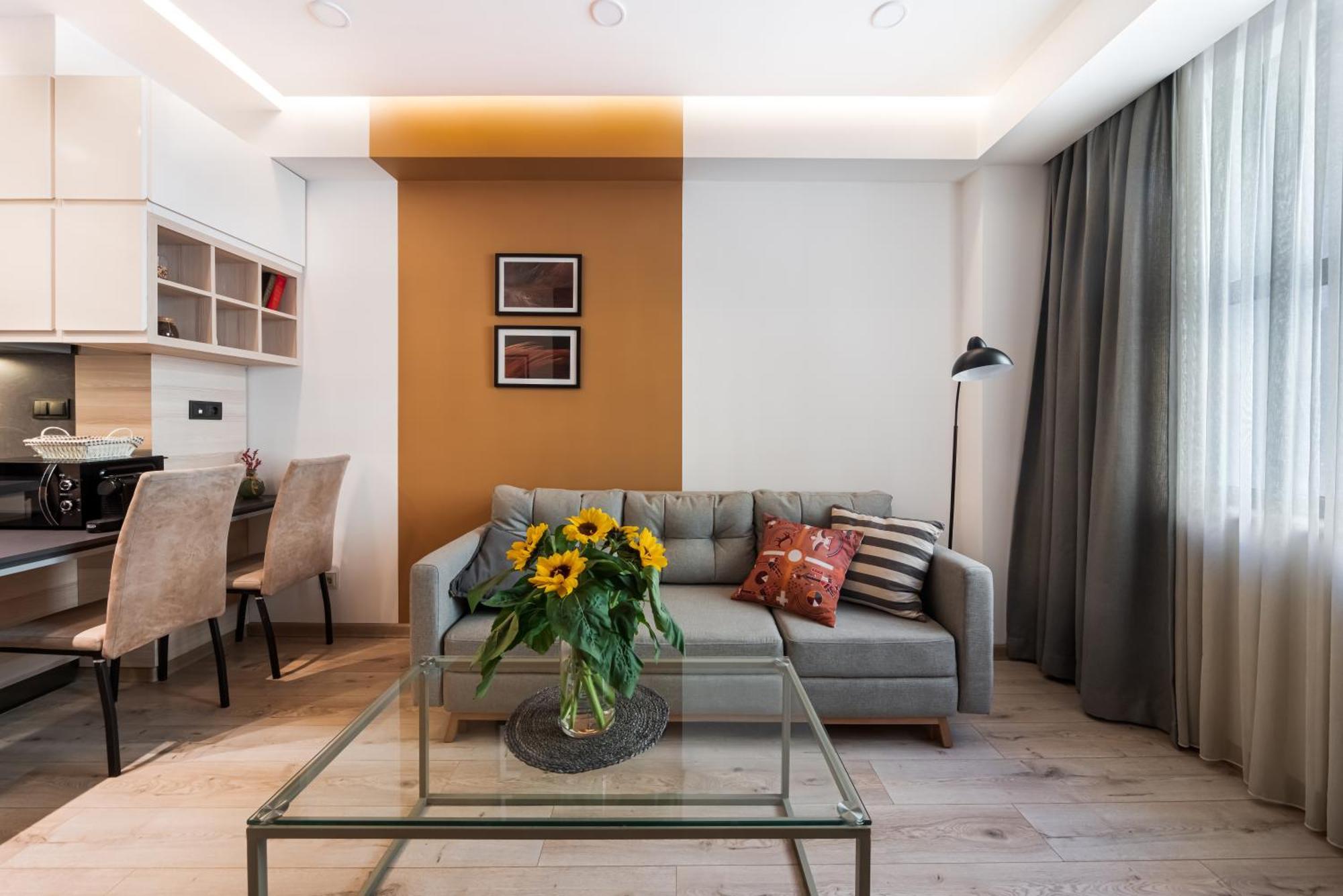 Thames Apartment By Downtown Inn, City Center Yerevan Bagian luar foto